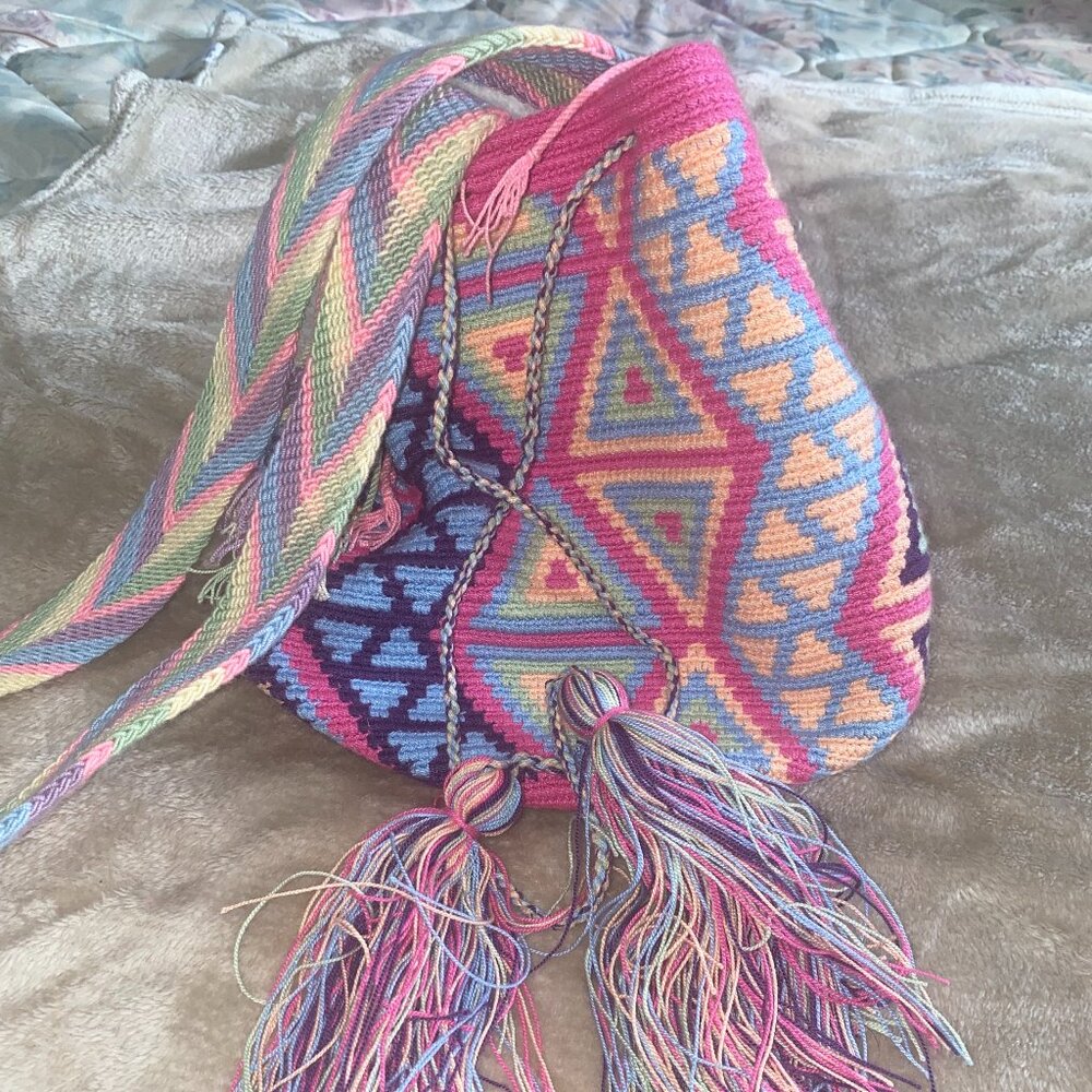 Large Wayuu woven mochila bag from Colombia